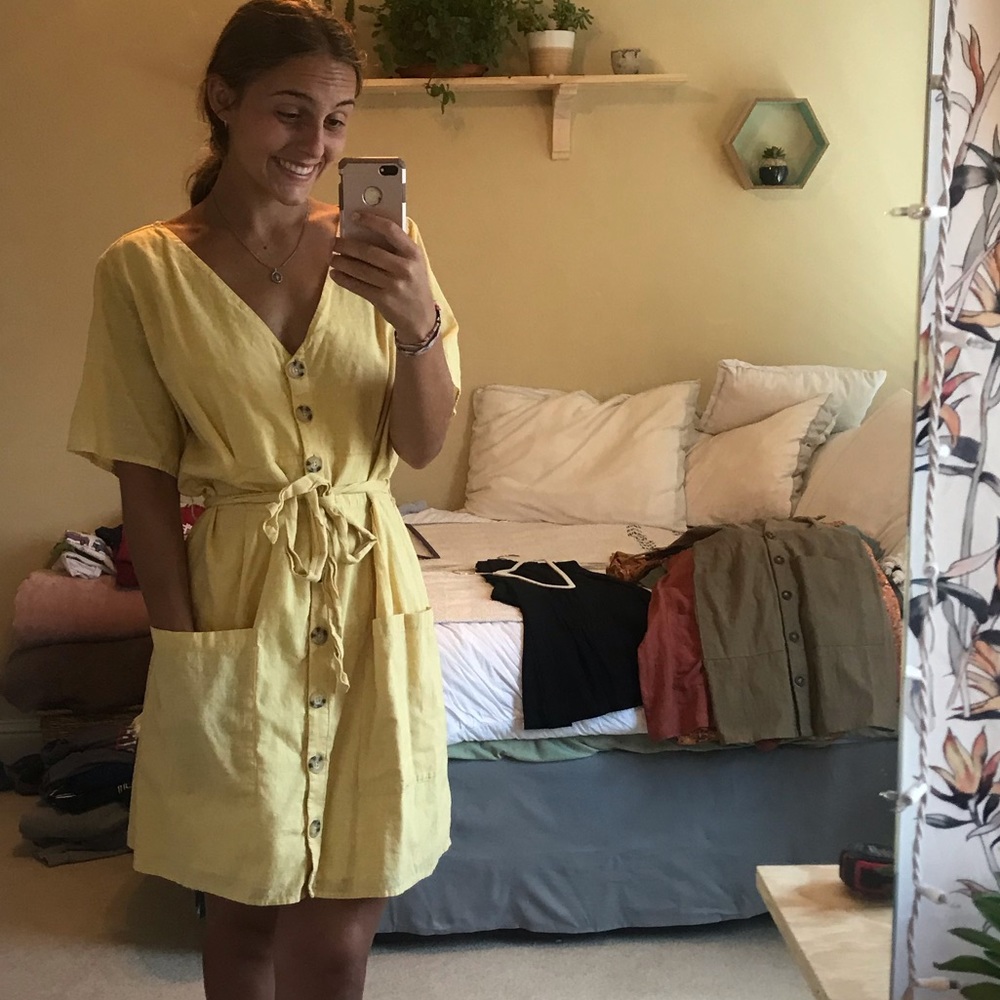 Abercrombie & Fitch Yellow dress